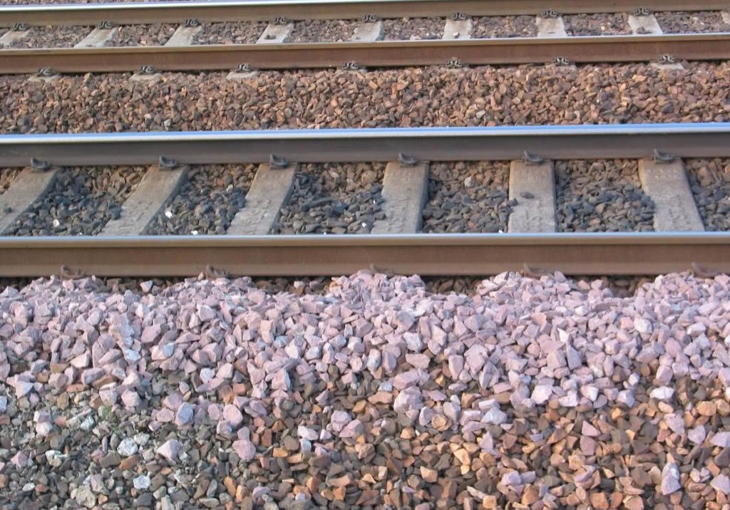 Rails.and.ballast.bb